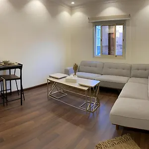 Luxurious 2-bedroom In Batha Quraish شقة